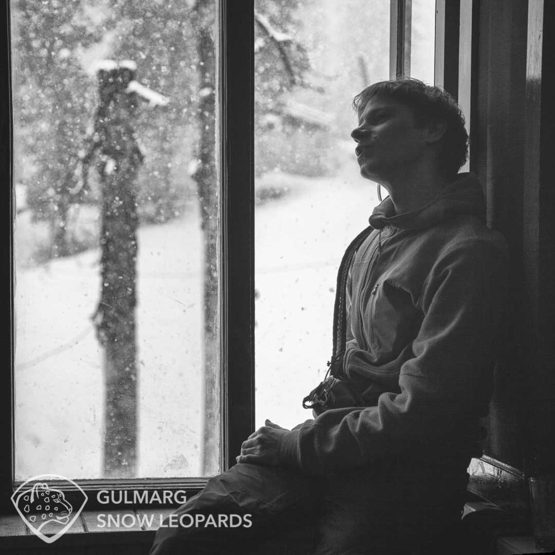 Watching the snowfall in Gulmarg